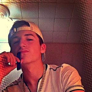 Meet your Posher, Corey